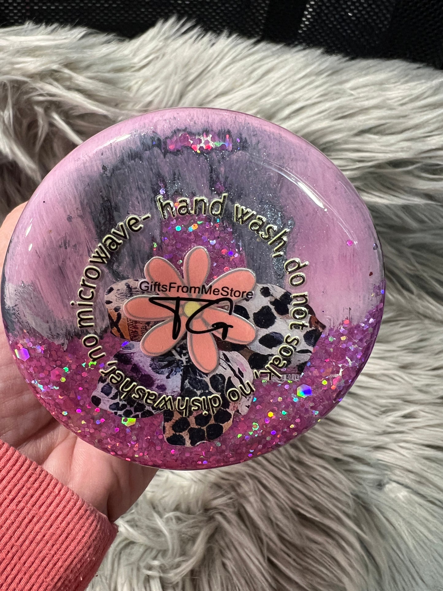 RTS. Pink glitter limited edition throwdown 30oz skinny straight