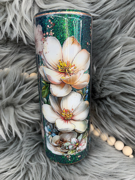 New - magnolia flowers and butterfly’s 20oz Hogg tumbler