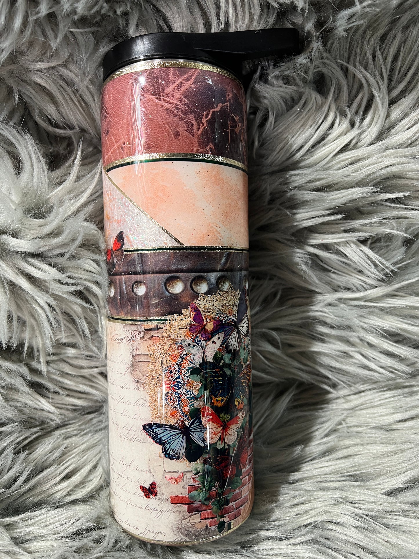 NEW RTS. - Peach butterflies and bricks. 30oz skinny duo straight