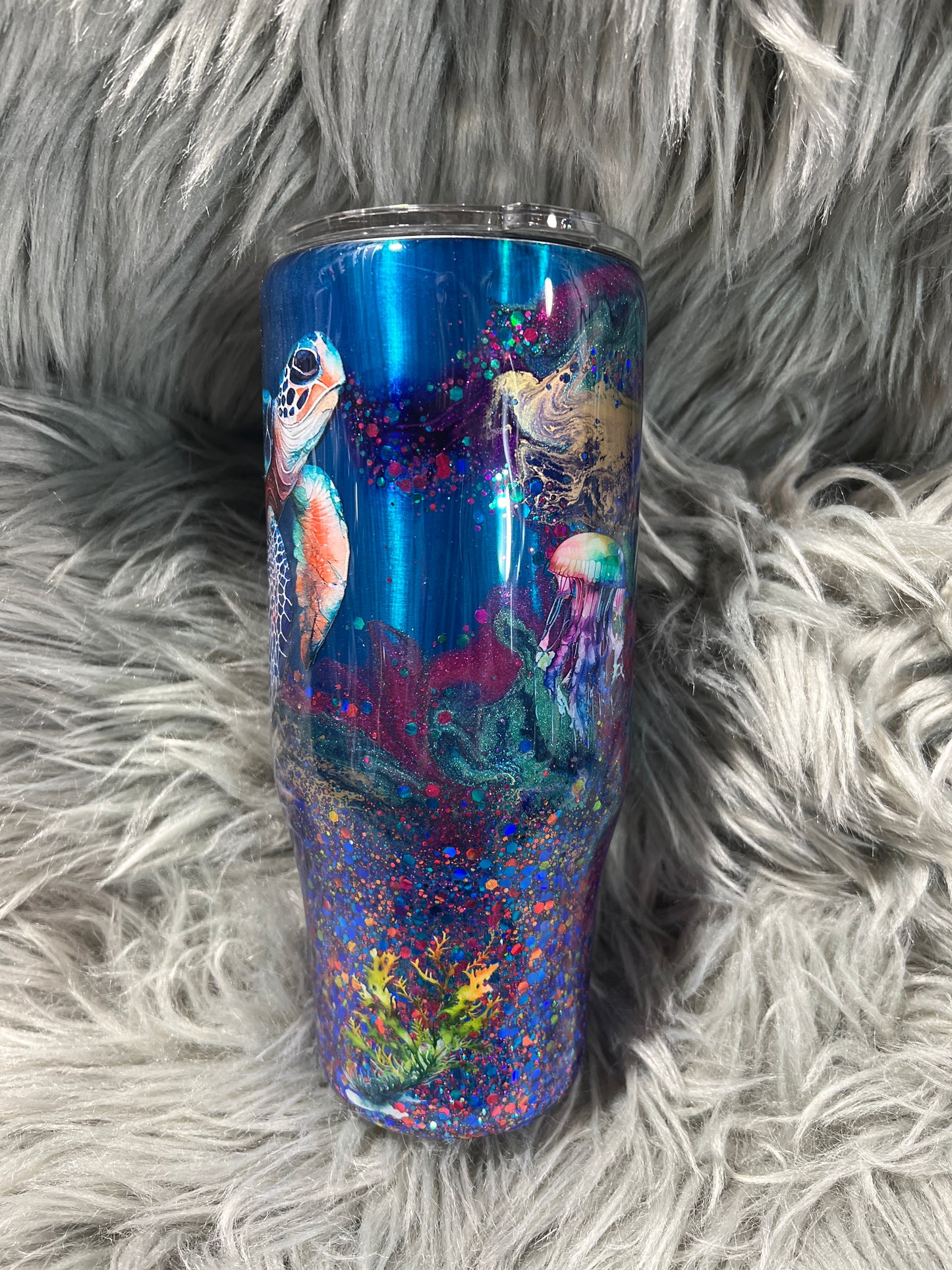 Clearance-RTS.  Blue Sea Turtle Suspended Junk in the Trunk beach 24oz curve Hoggdle