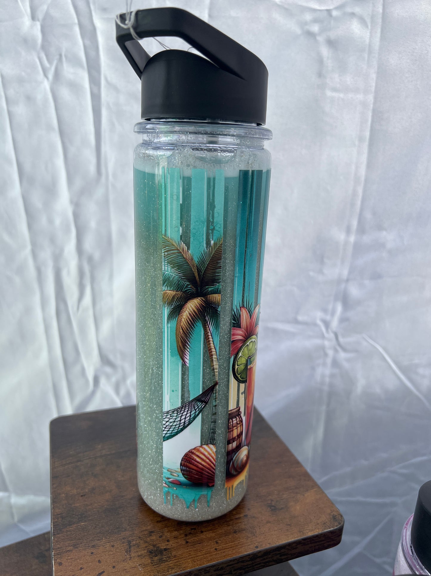 RTS.  Beach acrylic glitter sand snow globe 18oz