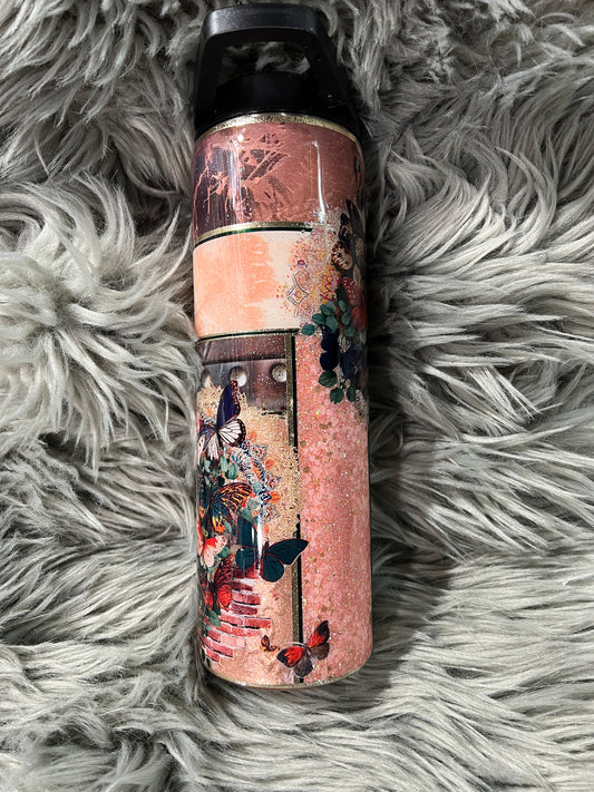 NEW RTS. - Peach butterflies and bricks. 30oz skinny duo straight