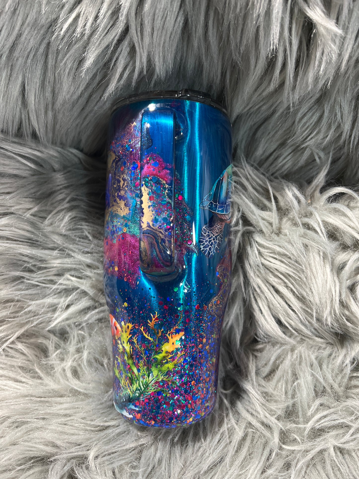 Clearance-RTS.  Blue Sea Turtle Suspended Junk in the Trunk beach 24oz curve Hoggdle