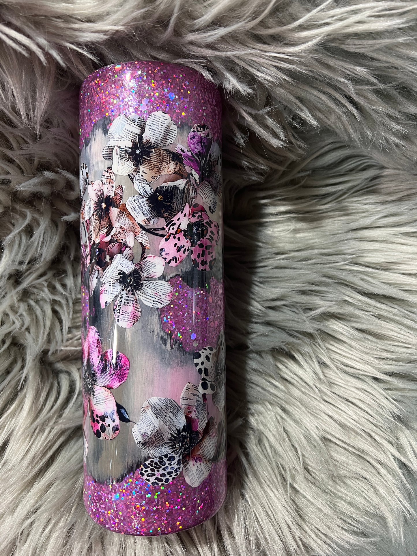 RTS. Pink glitter limited edition throwdown 30oz skinny straight