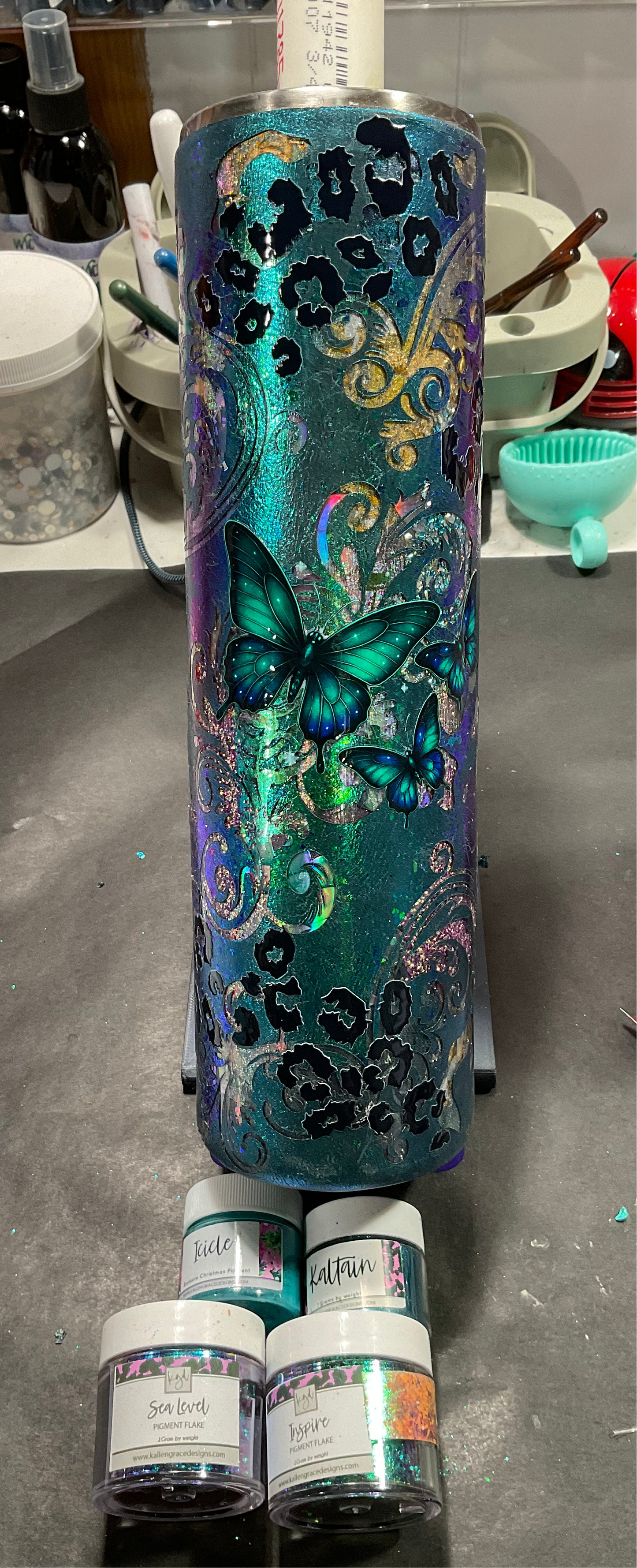 Rts. Butterfly Wild child teal blue green color shift 32oz plump tipsy