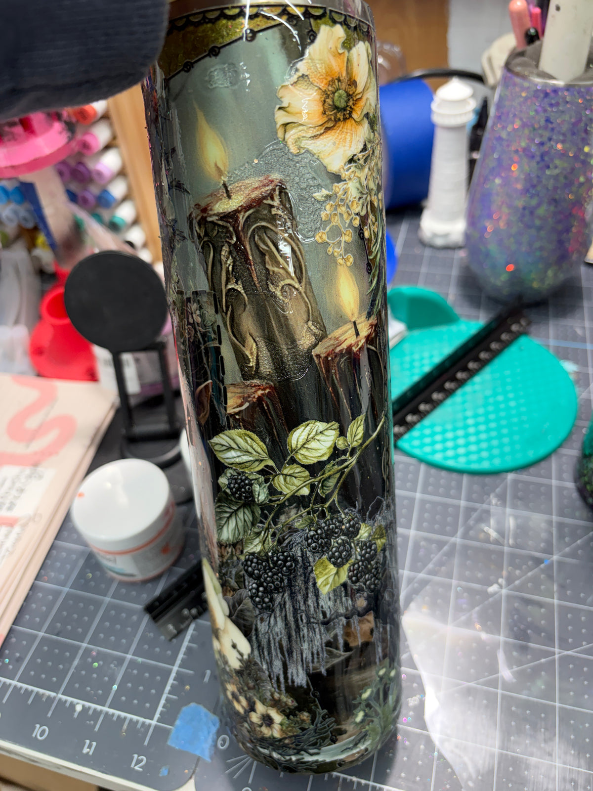 New-In process fae green 32oz plump tipsy
