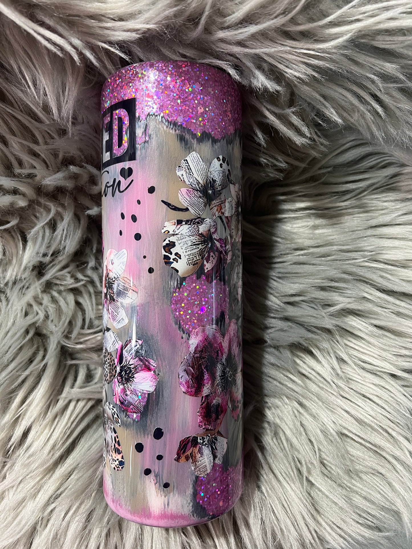 RTS. Pink glitter limited edition throwdown 30oz skinny straight
