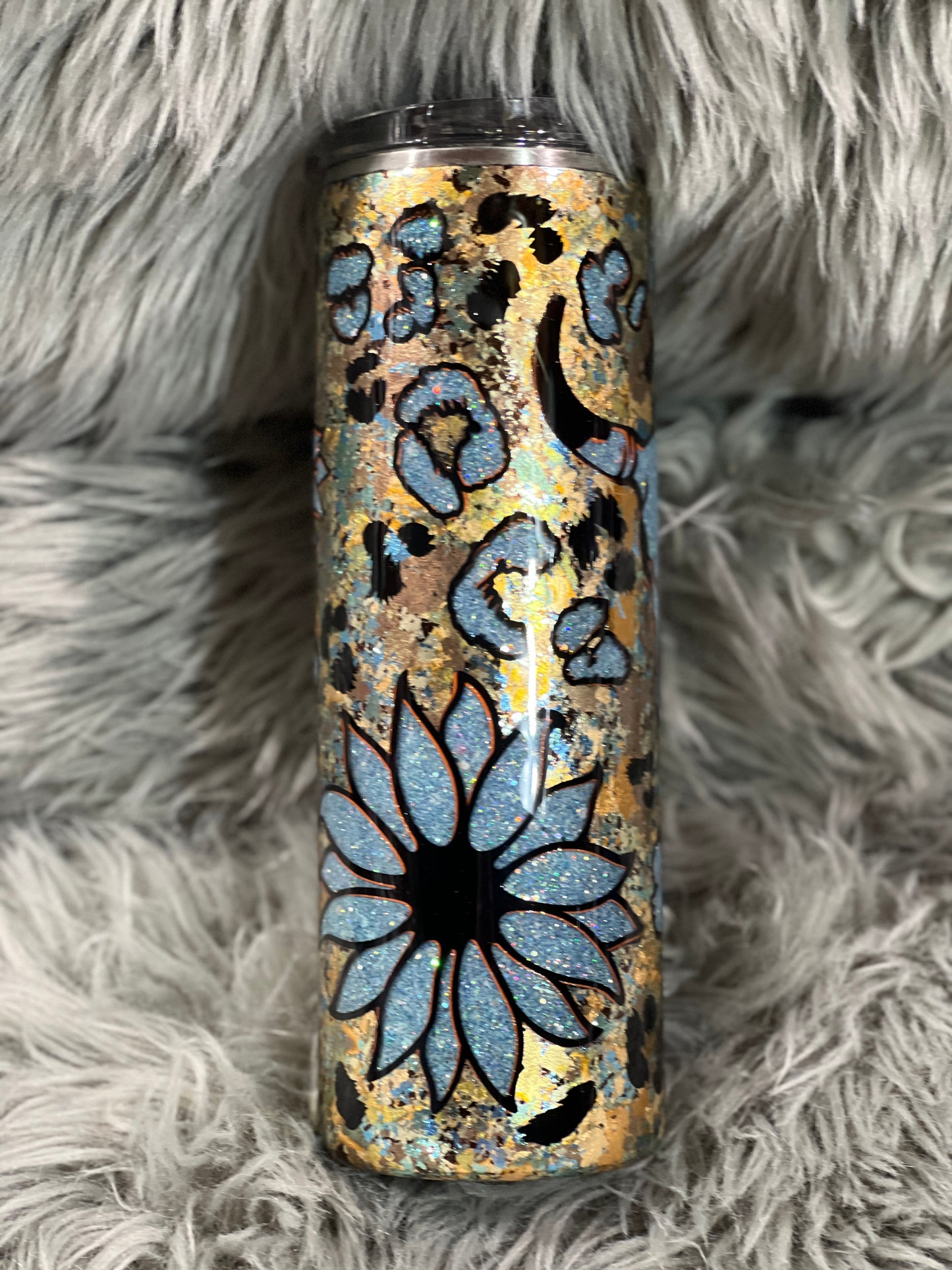 RTS.  Peekaboo Bull Skull sunflower 30oz tumbler