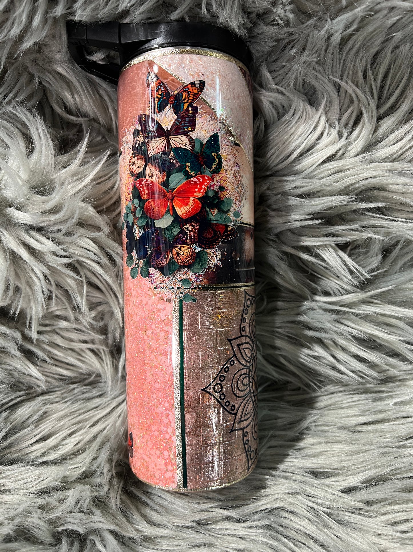 NEW RTS. - Peach butterflies and bricks. 30oz skinny duo straight