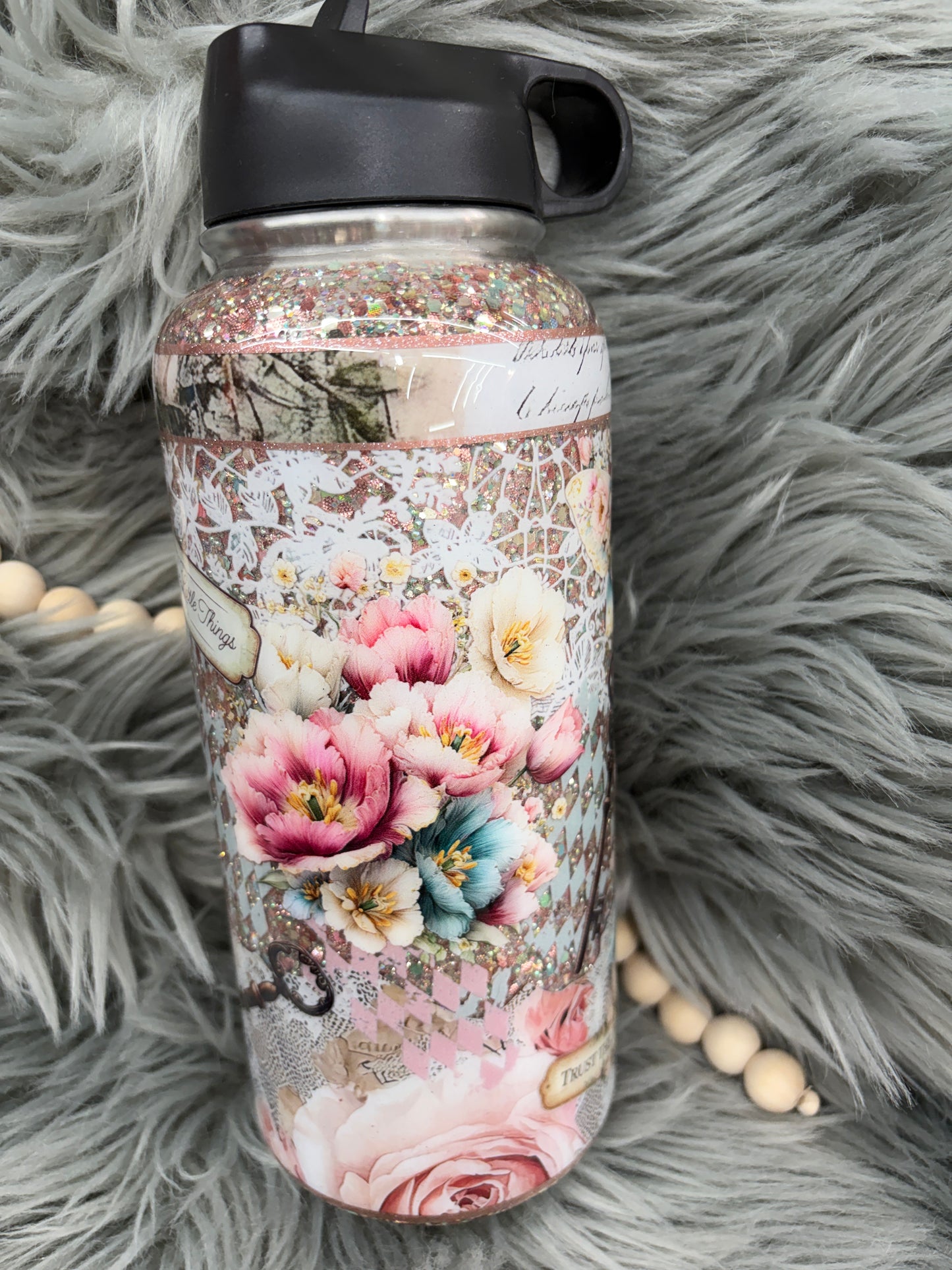 New - lace beauty 32oz hydro bottle