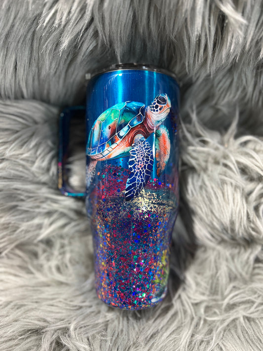 Clearance-RTS.  Blue Sea Turtle Suspended Junk in the Trunk beach 24oz curve Hoggdle