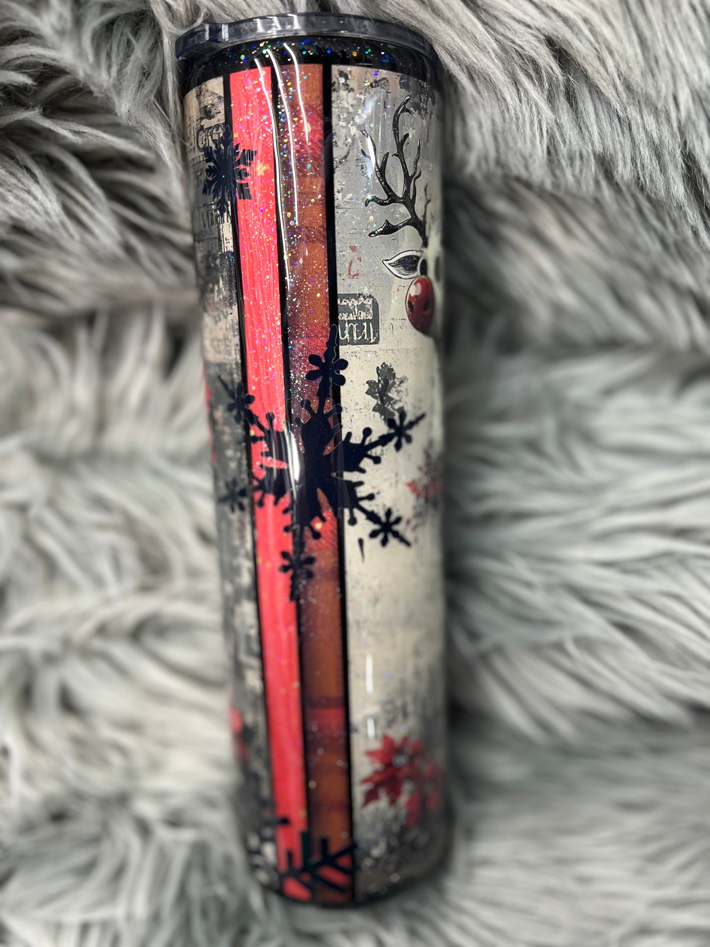 RTS. New holiday spooky skinny girl and reindeer Christmas winter 32oz tipsy straight