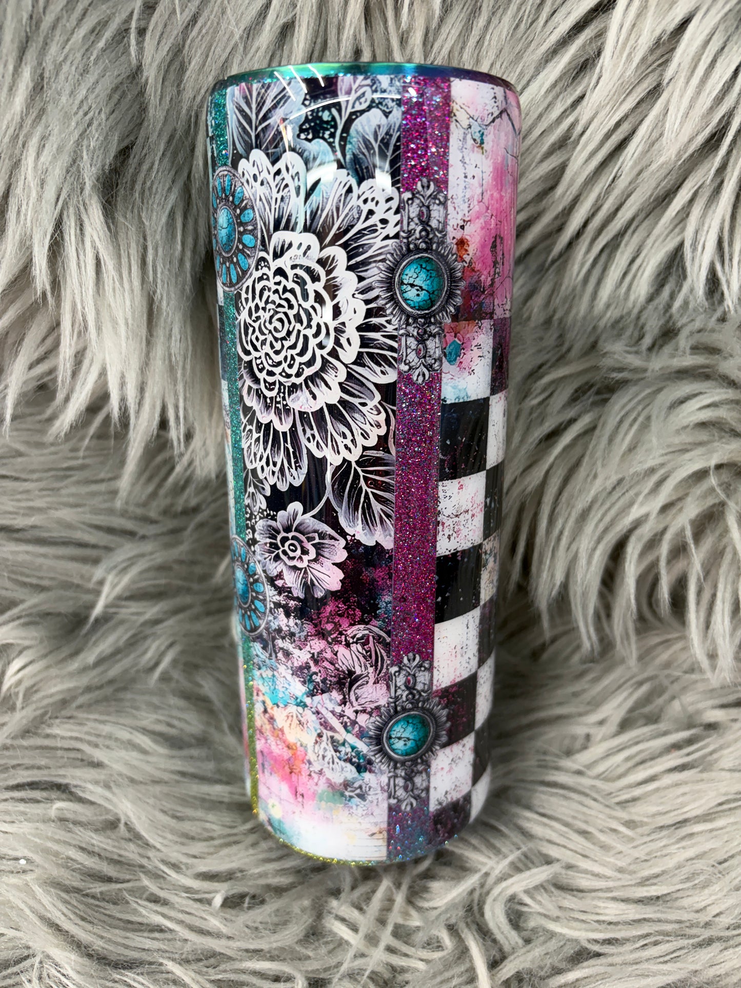 RTS. Checked rainbow daisy 24oz plump tipsy tumbler