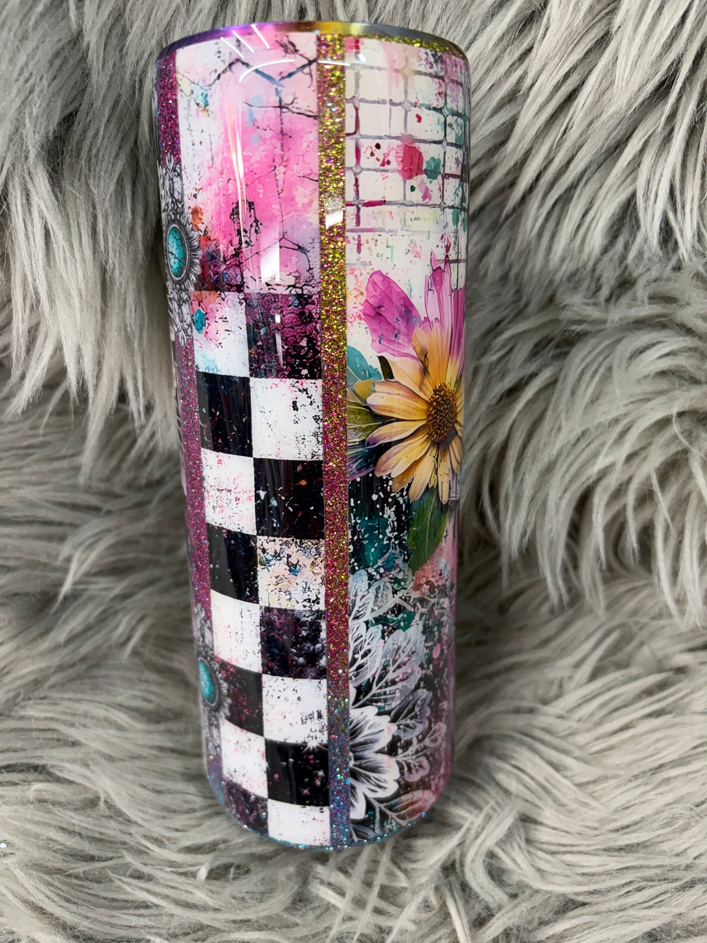 RTS. Checked rainbow daisy 24oz plump tipsy tumbler