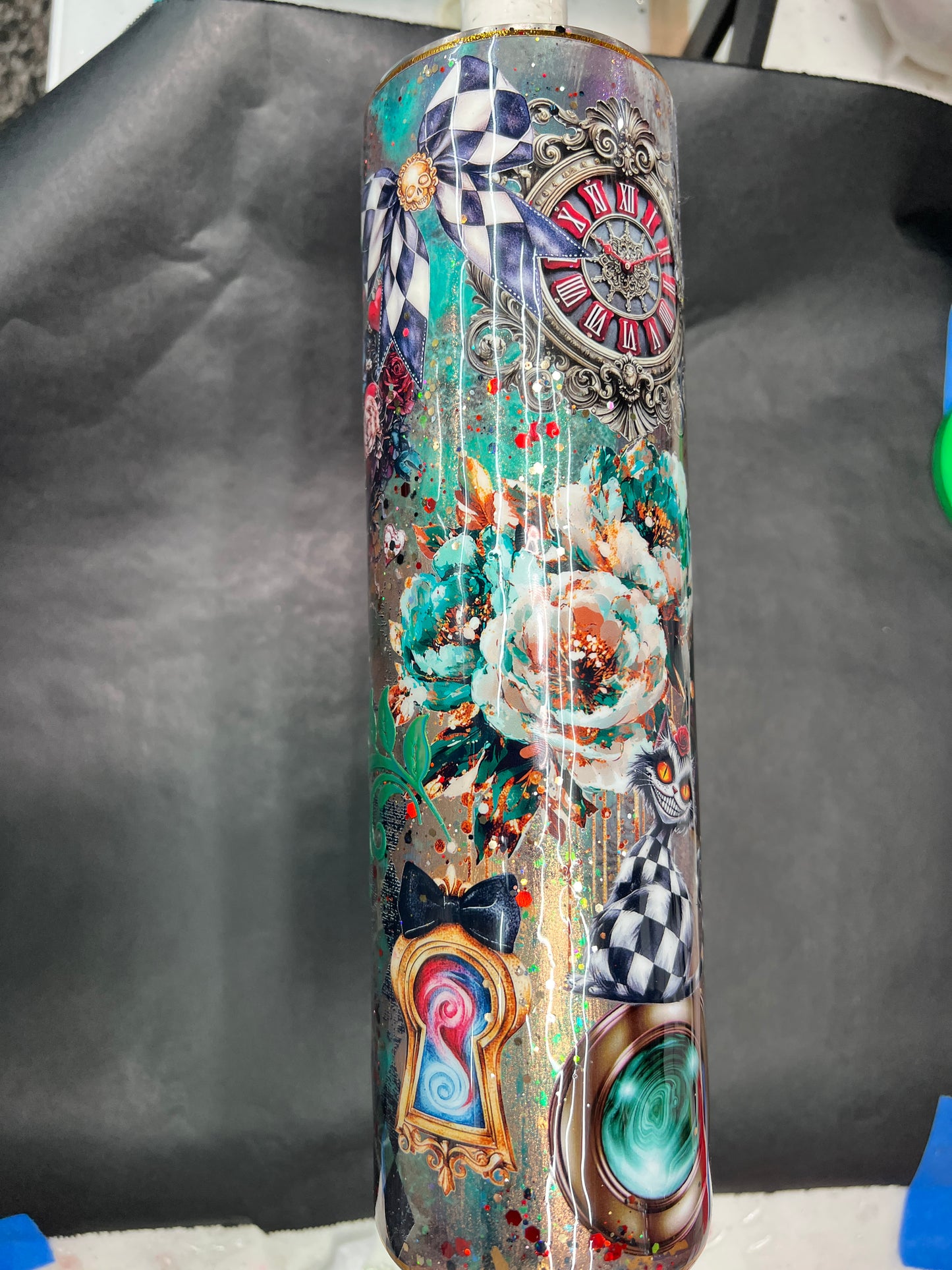 In process teal gold checked dark Alice  - tumbler 32 tipsy