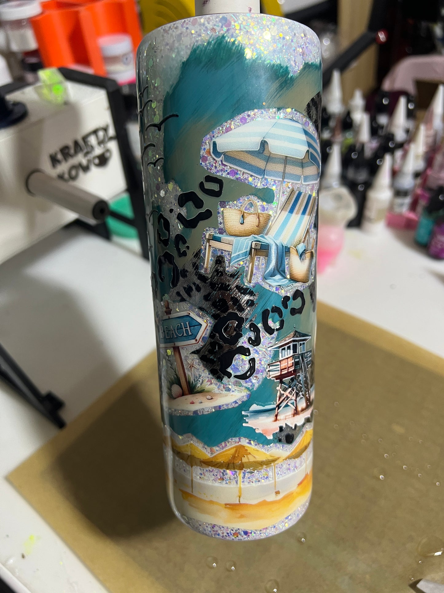 Clearance-RTS.  Sun sand and a drink in my hand glitter peekaboo beach 20oz skinny