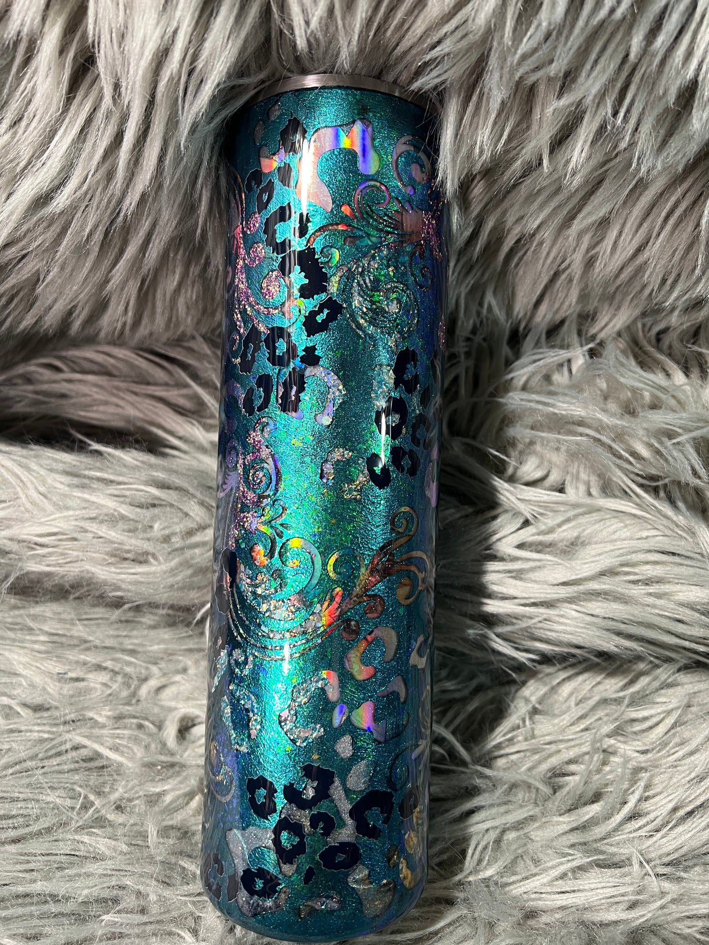 Rts. Butterfly Wild child teal blue green color shift 32oz plump tipsy