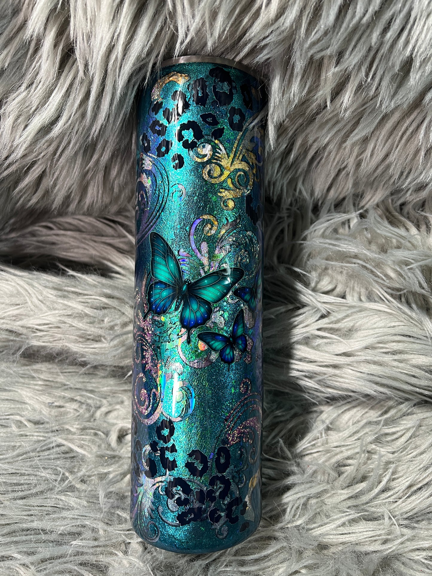 Rts. Butterfly Wild child teal blue green color shift 32oz plump tipsy