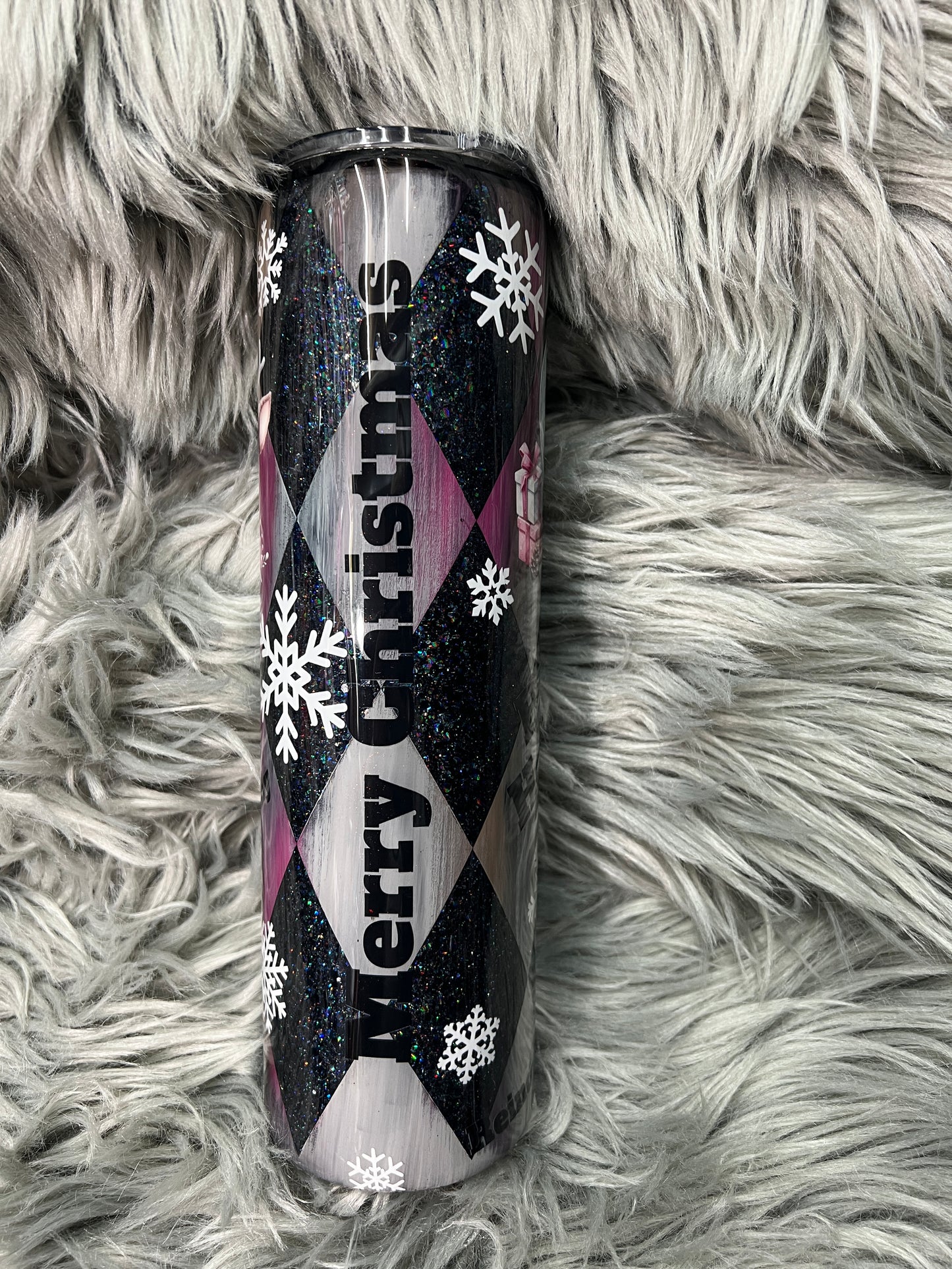 RTS. Distressed Argyle Christmas winter 30oz